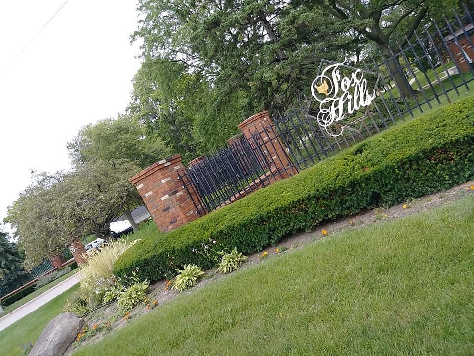 1st image of 612 E Fox Hills Dr #1
