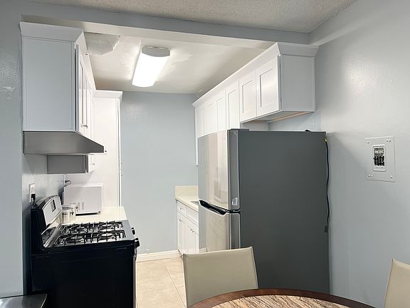 5th image of 14102 Buena St APT 1