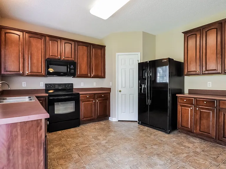 816 Stackhurst Way — Photo 8