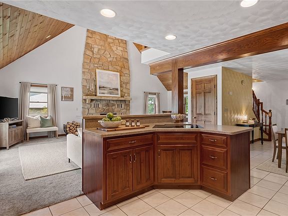 3rd image of 753 Bullcreek