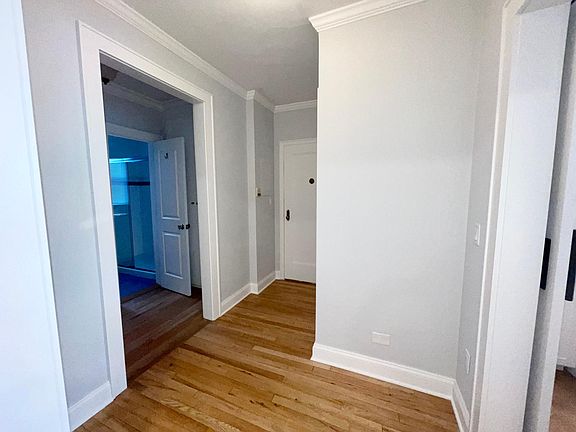 3rd image of 110 Woodside Grn APT 2C