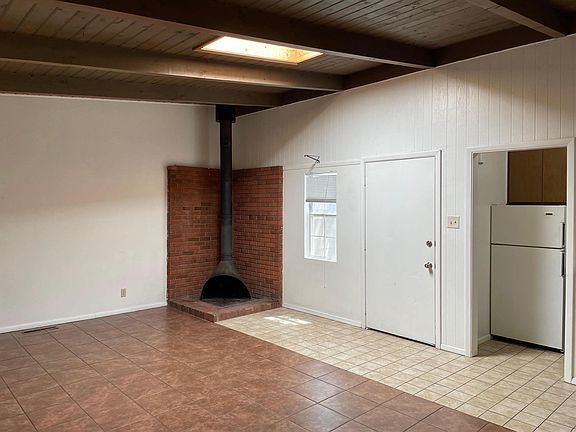 4th image of 844 Ortiz Dr SE