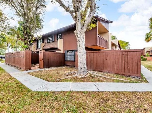 6303 SW 116th Pl APT H