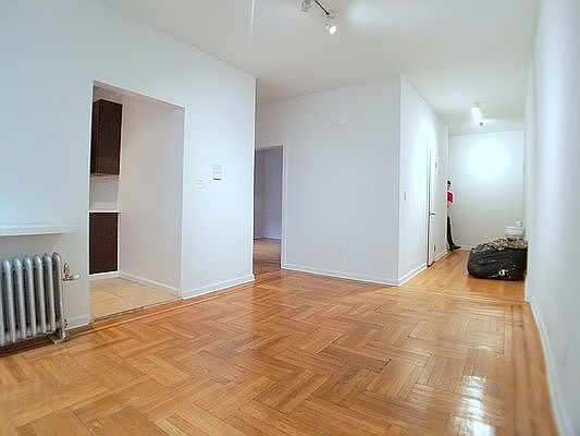 3rd image of 1101 Union St APT D6