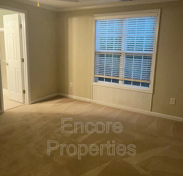 3384 Carolina Way — Photo 13