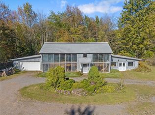 331 Dutcherville Rd, Bernhards Bay, NY 13028