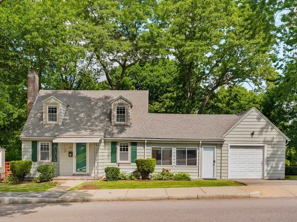 523 Poplar St, Roslindale, MA 02131