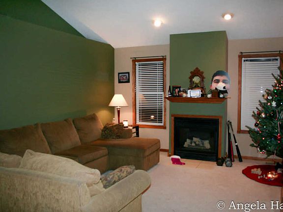 2nd image of 11010 Pinecreek Ct