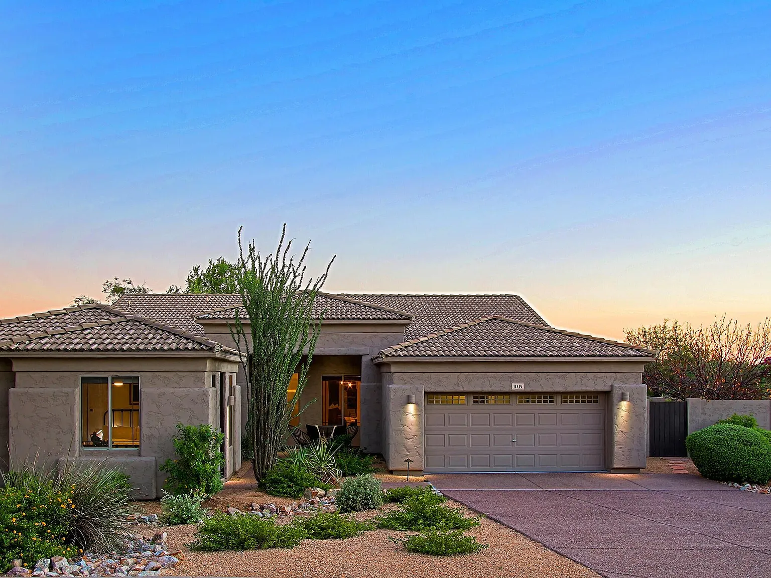 4 bed, 3.5 bath, 3184 sqft, $6,000 — Photo 2