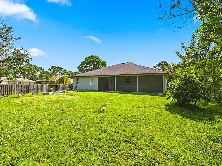 3102 SW Cathedral St — Photo 43
