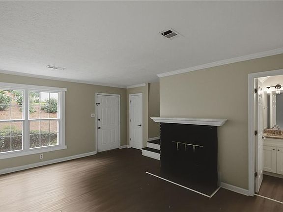 2nd image of 218 Mill Creek Pl