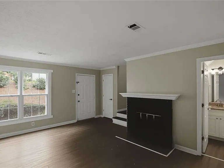 218 Mill Creek Pl — Photo 2