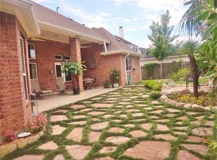 14302 Angel Meadow Ct, Sugar Land, TX 77498