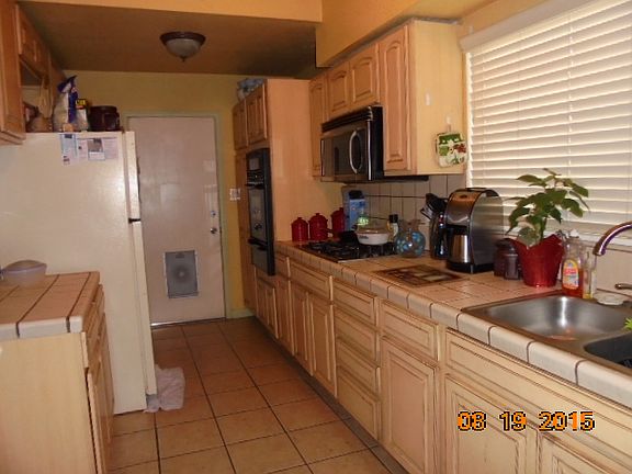 4th image of 1121 W Avenue J13