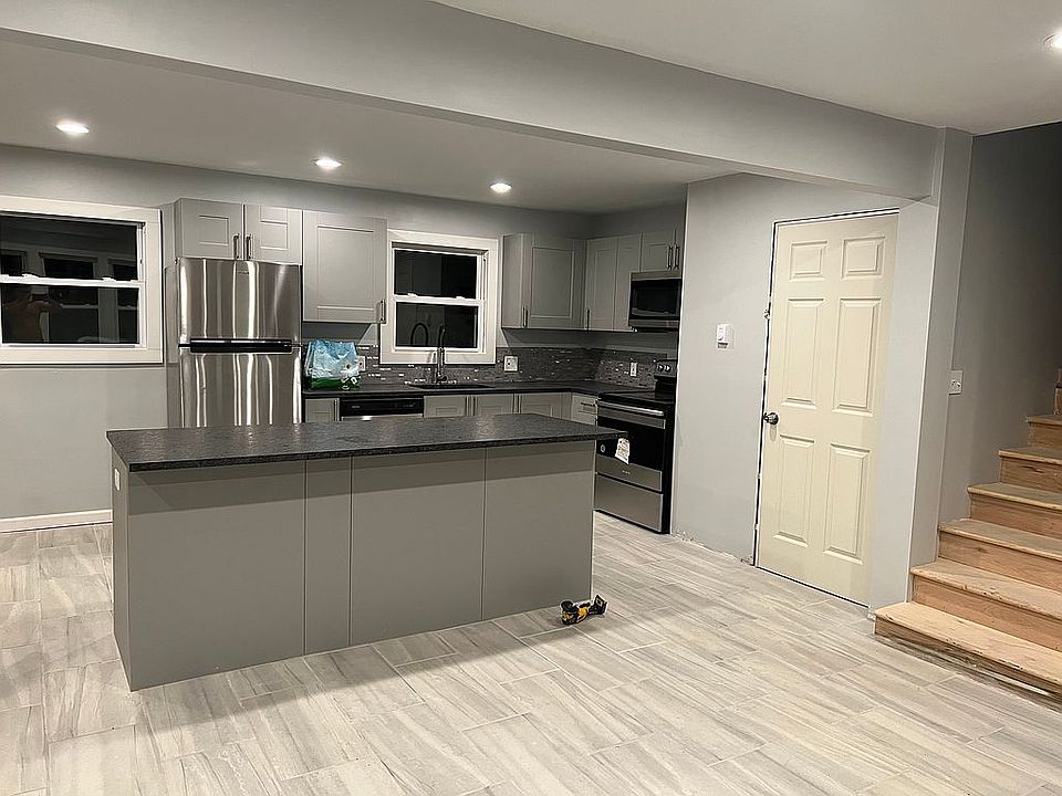 1st image of 108 Fern St