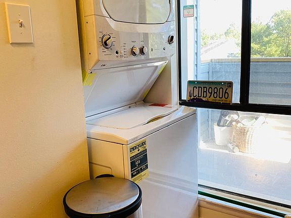 4th image of 5804 Village Green Dr APT H