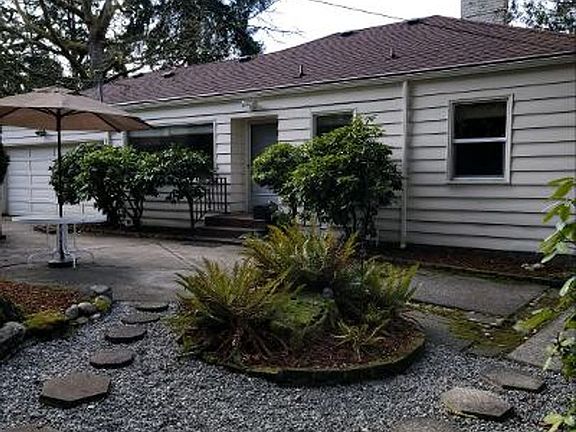 4th image of 9101 Edgewater Dr SW