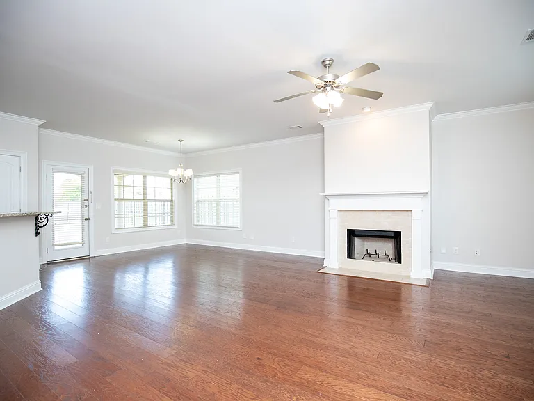 8804 Pemberton Park — Photo 3