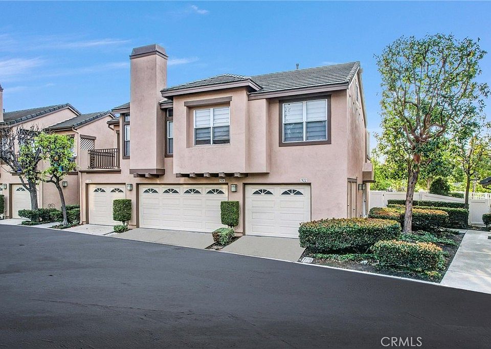 1st image of 924 S Country Glen Way