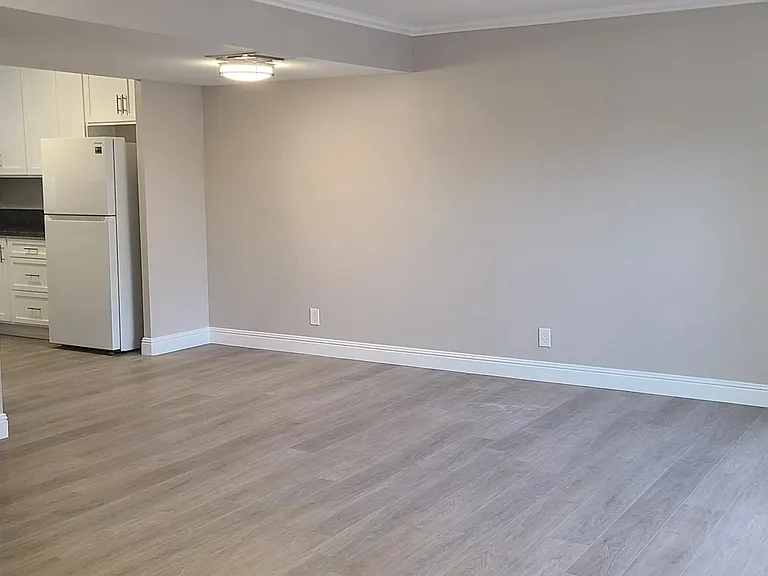 6621 Wilbur Ave #7 — Photo 10