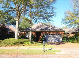 4116 Skyline Dr S, Mobile, AL 36609