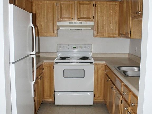 4th image of 261 Brickyard Dr APT C8