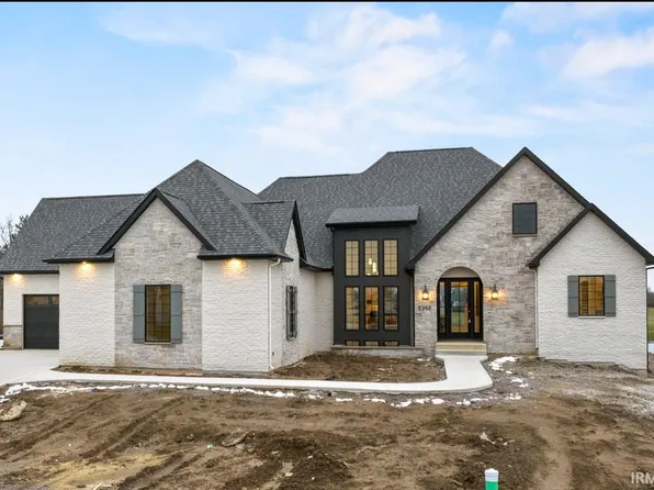 2288 Banyan Hill Ct, Fort Wayne, IN 46814