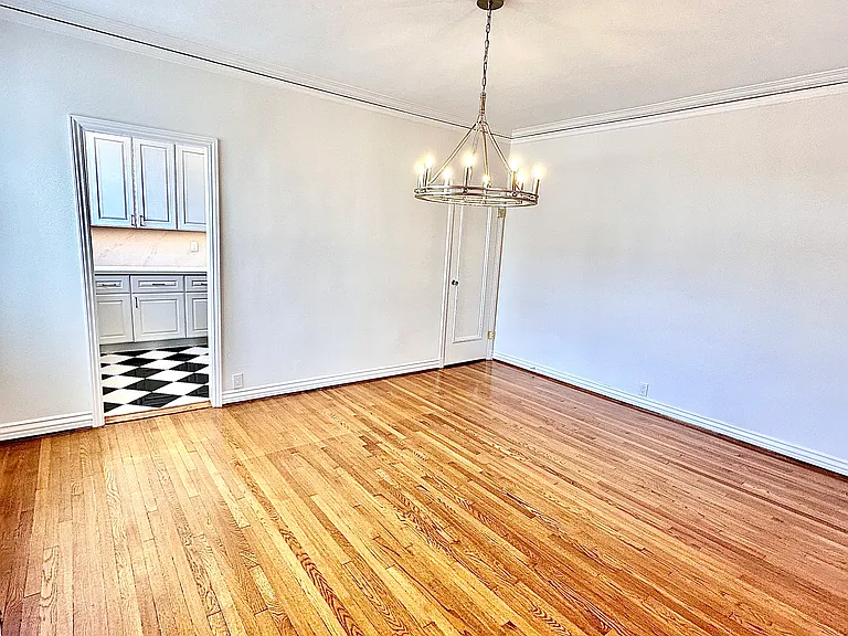 2140 Pacific Avenue Apartments — Photo 14