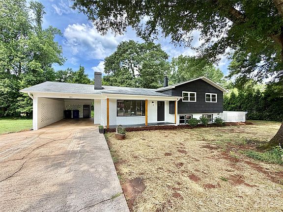 4th image of 303 Deal Ave