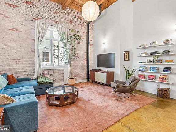 3rd image of 314 Brown St APT 207
