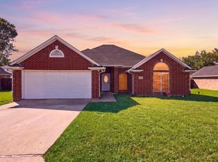 928 Calder St, Howe, TX 75459
