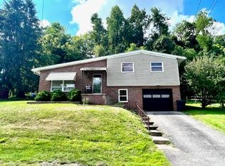 3364 Bryn Myrr Dr, Huntington, WV 25705