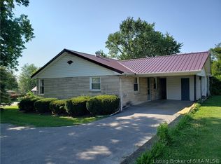 704 Ridgeview Dr, Salem, IN 47167