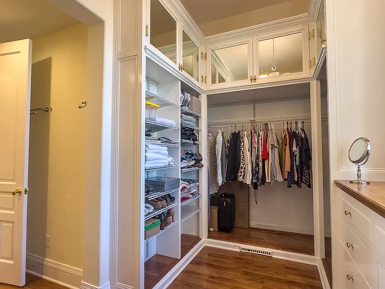 22040 Mount Eden Rd — Photo 22