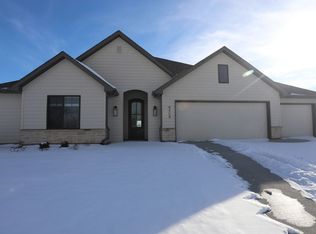 4404 Kingston Heath Dr, Columbia, MO 65201