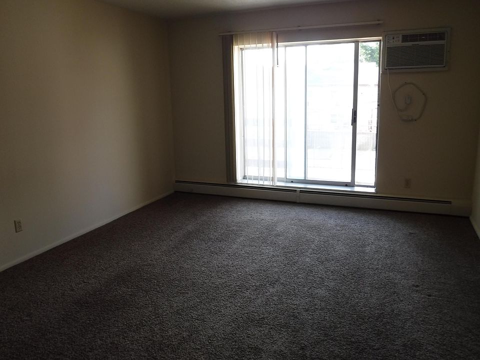 1st image of 1277 Cove Ave APT 306
