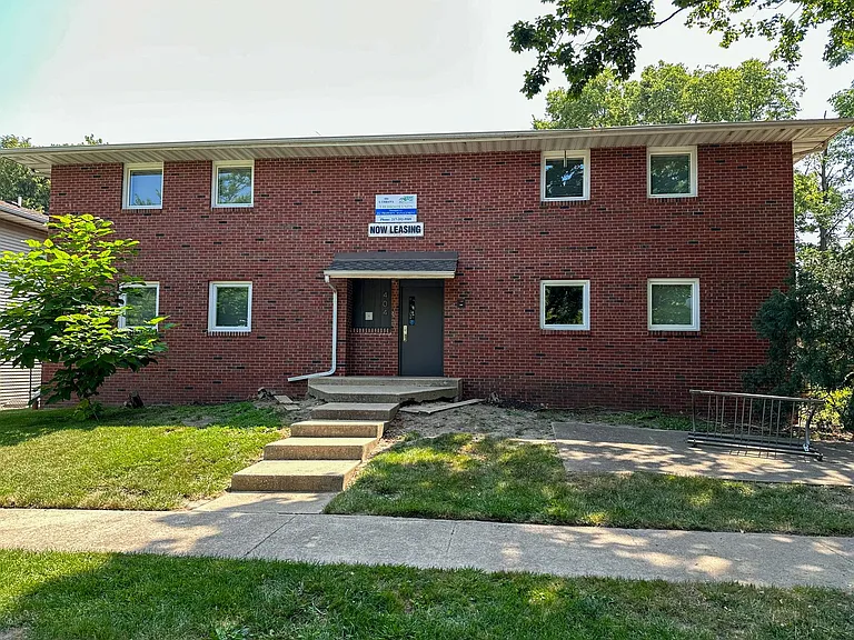 404 S Urbana Ave — Photo 1