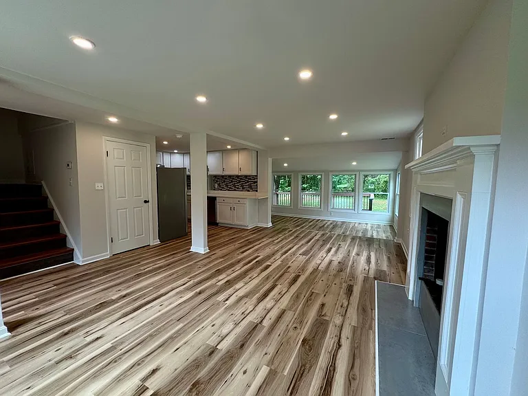 183 Ogburn Dr — Photo 2