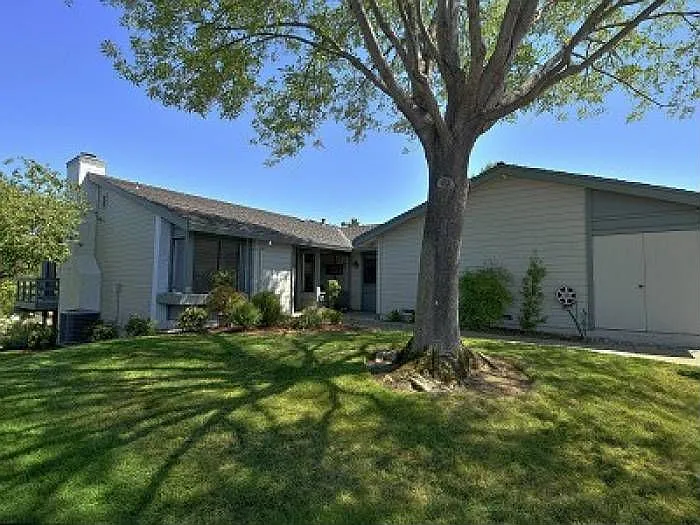 8459 Traminer Ct photo 1