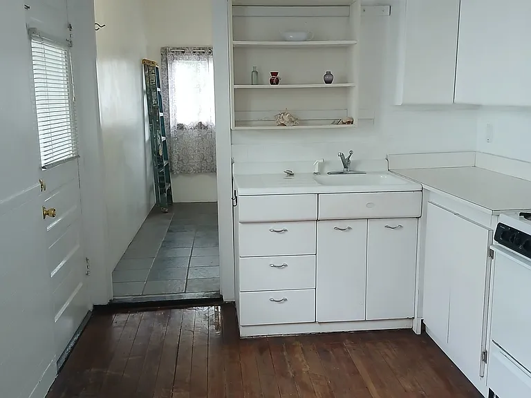 117 Auburn St #1 — Photo 8