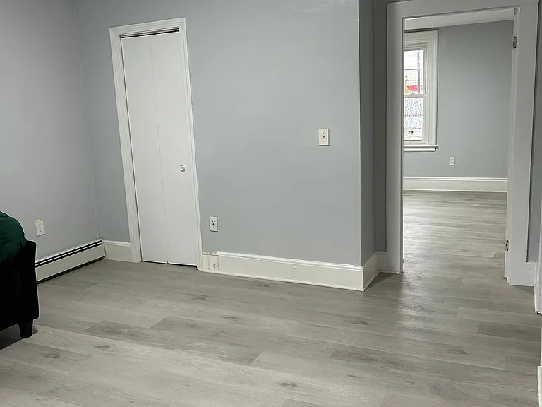 21 Weston St — Photo 2