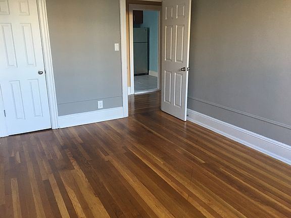 5th image of 2536 31st St