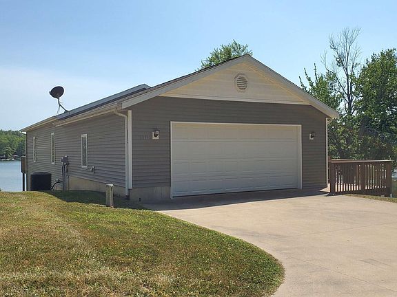 2nd image of 3718 Peterson Dr