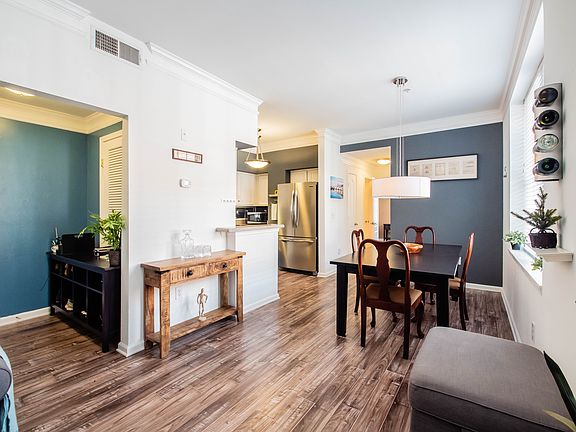 4th image of 800 Peachtree St NE APT 502