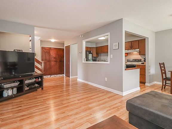 3rd image of 7585 Creekwood Dr #23B