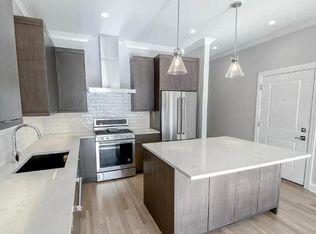 3229 N Kenmore Ave #1N, Chicago, IL 60657