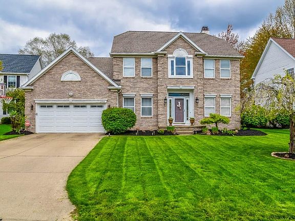 2nd image of 2949 Grandview Dr