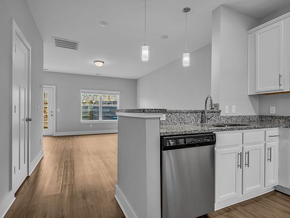 5th image of 311 E Forge Ct