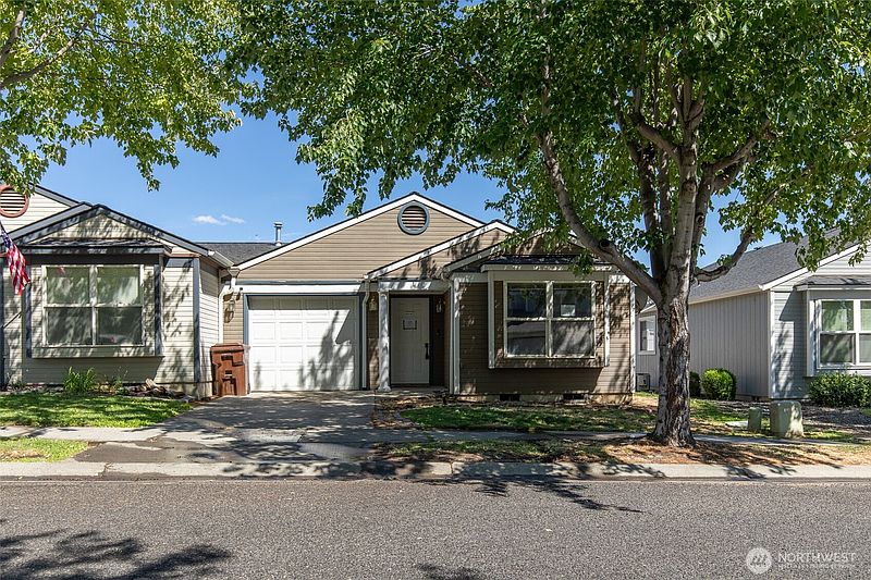 3rd image of 105 Peach Tree Lane #1
