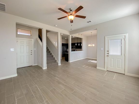 2nd image of 2250 Avery Vlg